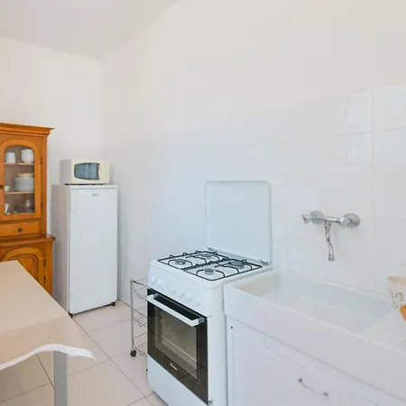 Appartamento Joli De Plain Pied Avec Terrasse Individuelle